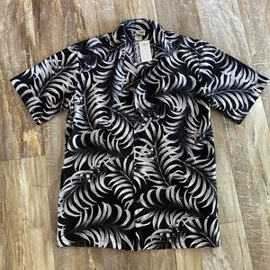 NWT Men’s Aloha Shirt from Hawaii size Medium